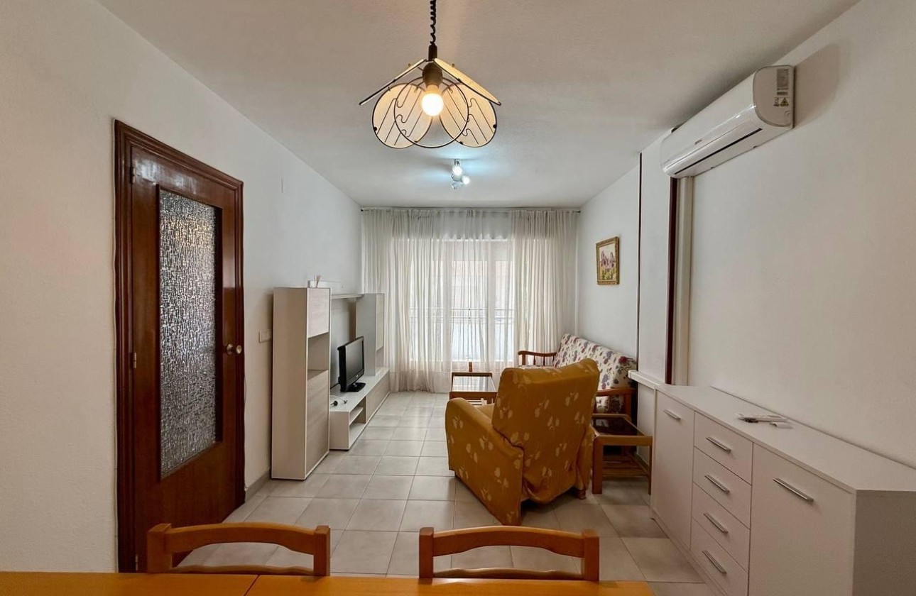 Herverkoop - Appartement / Flat -
Torrevieja - Playa del Cura