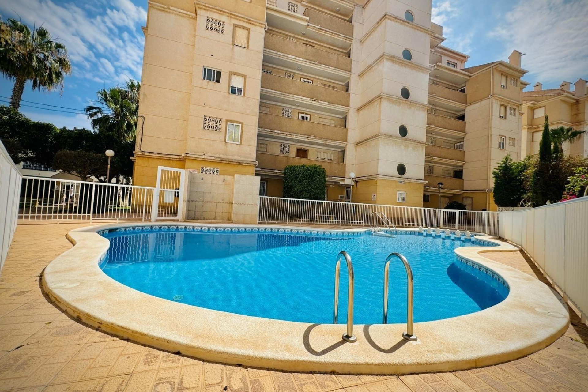 Herverkoop - Appartement / Flat -
Torrevieja - Playa del Cura