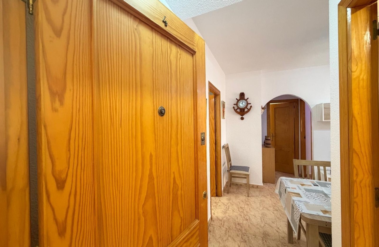 Herverkoop - Appartement / Flat -
Torrevieja - Playa del Cura