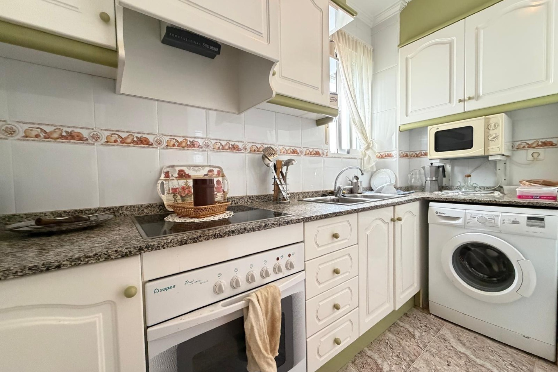 Herverkoop - Appartement / Flat -
Torrevieja - Playa del Cura