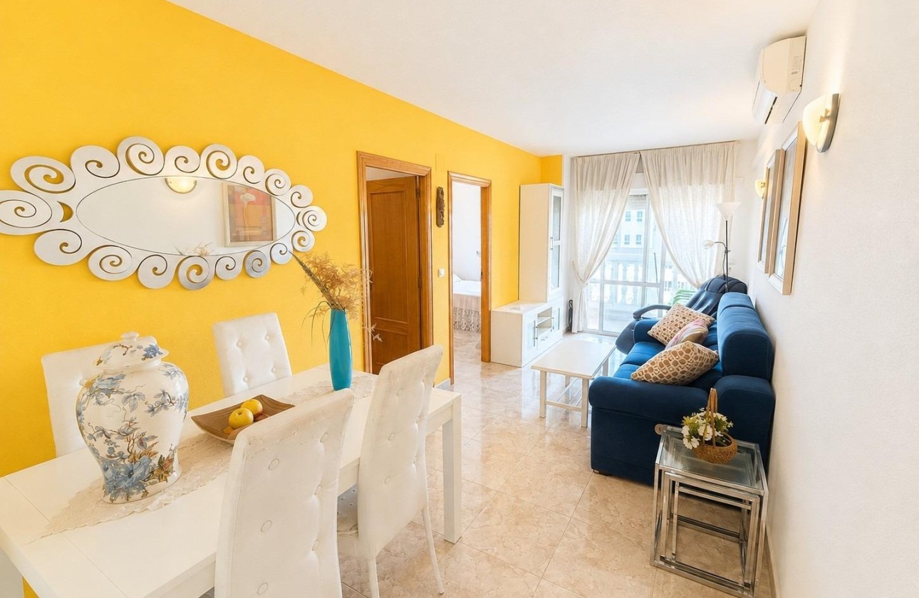 Herverkoop - Appartement / Flat -
Torrevieja - Playa del Cura