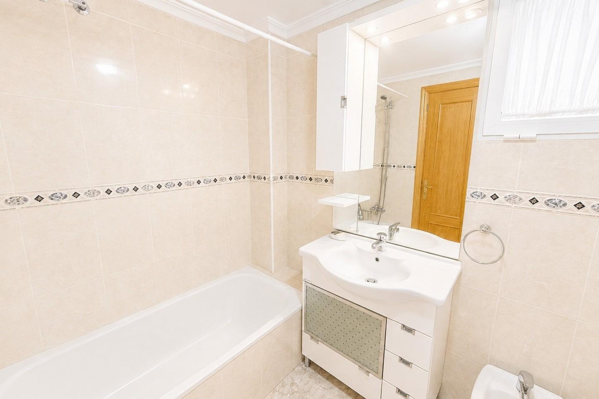 Herverkoop - Appartement / Flat -
Torrevieja - Playa del Cura