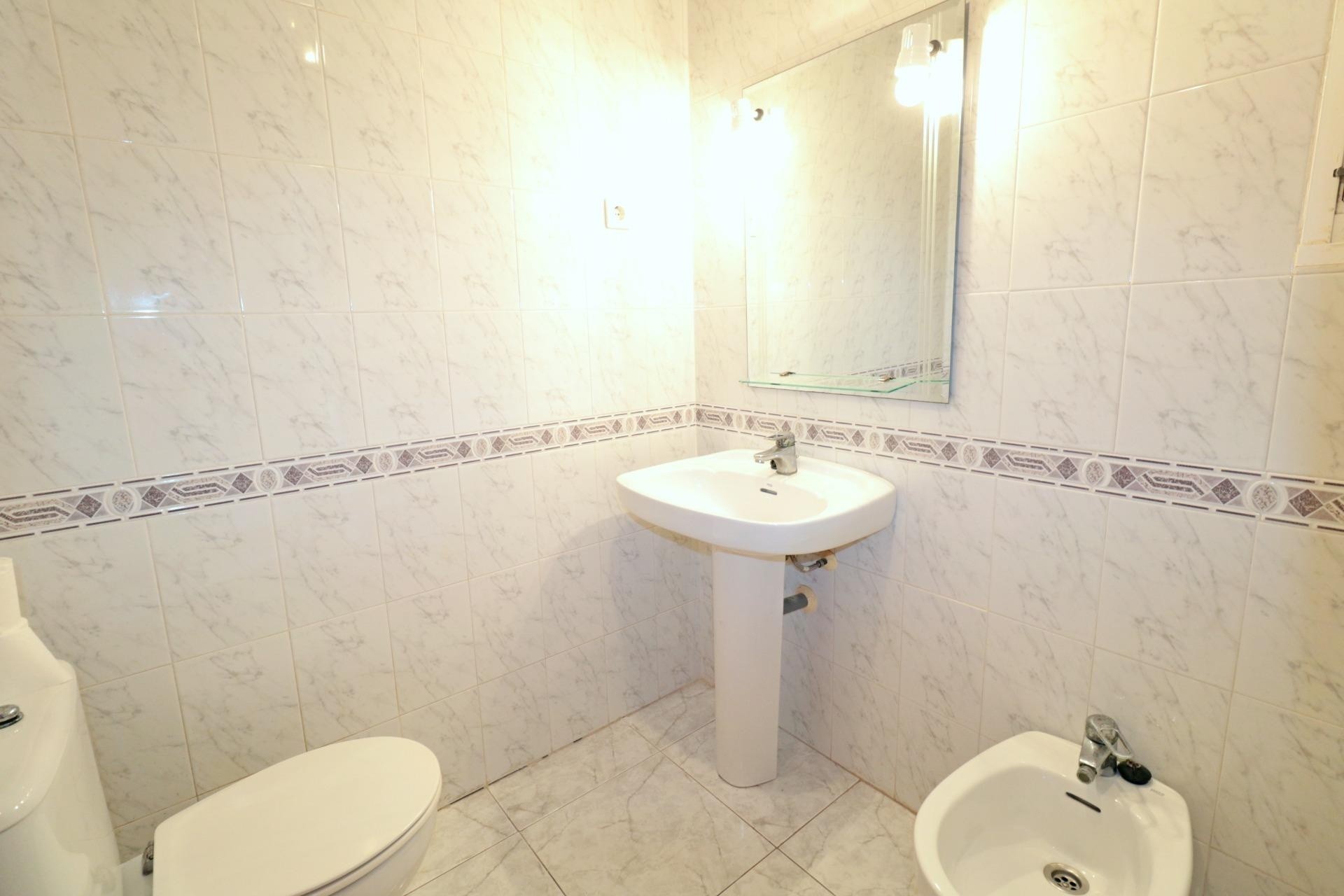Herverkoop - Appartement / Flat -
Torrevieja - Playa del Cura