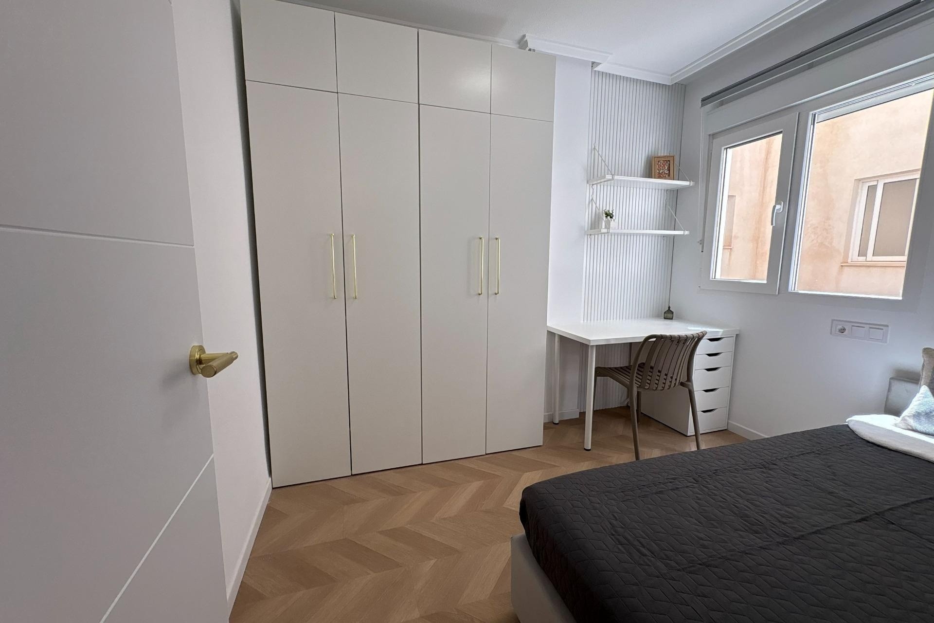 Herverkoop - Appartement / Flat -
Torrevieja - Playa del Cura