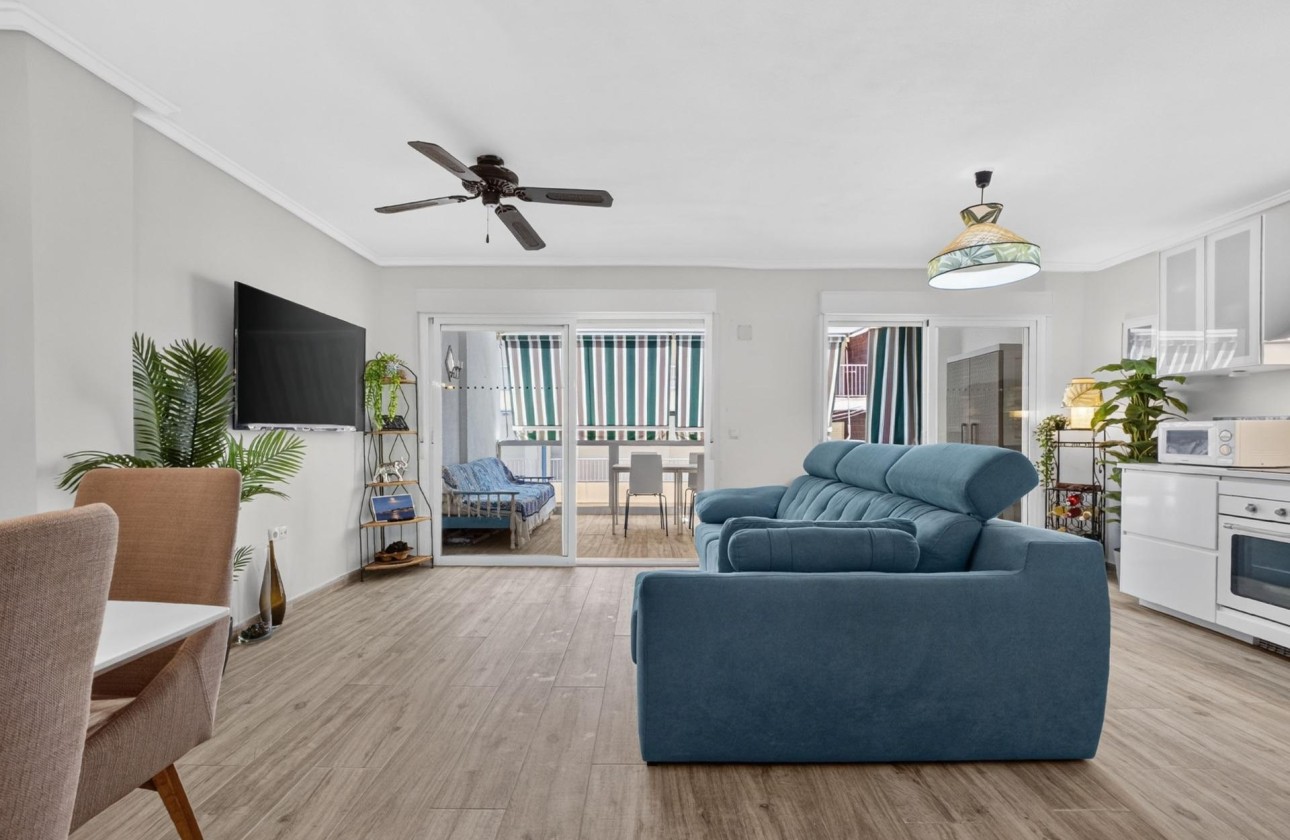 Herverkoop - Appartement / Flat -
Torrevieja - Playa del Cura