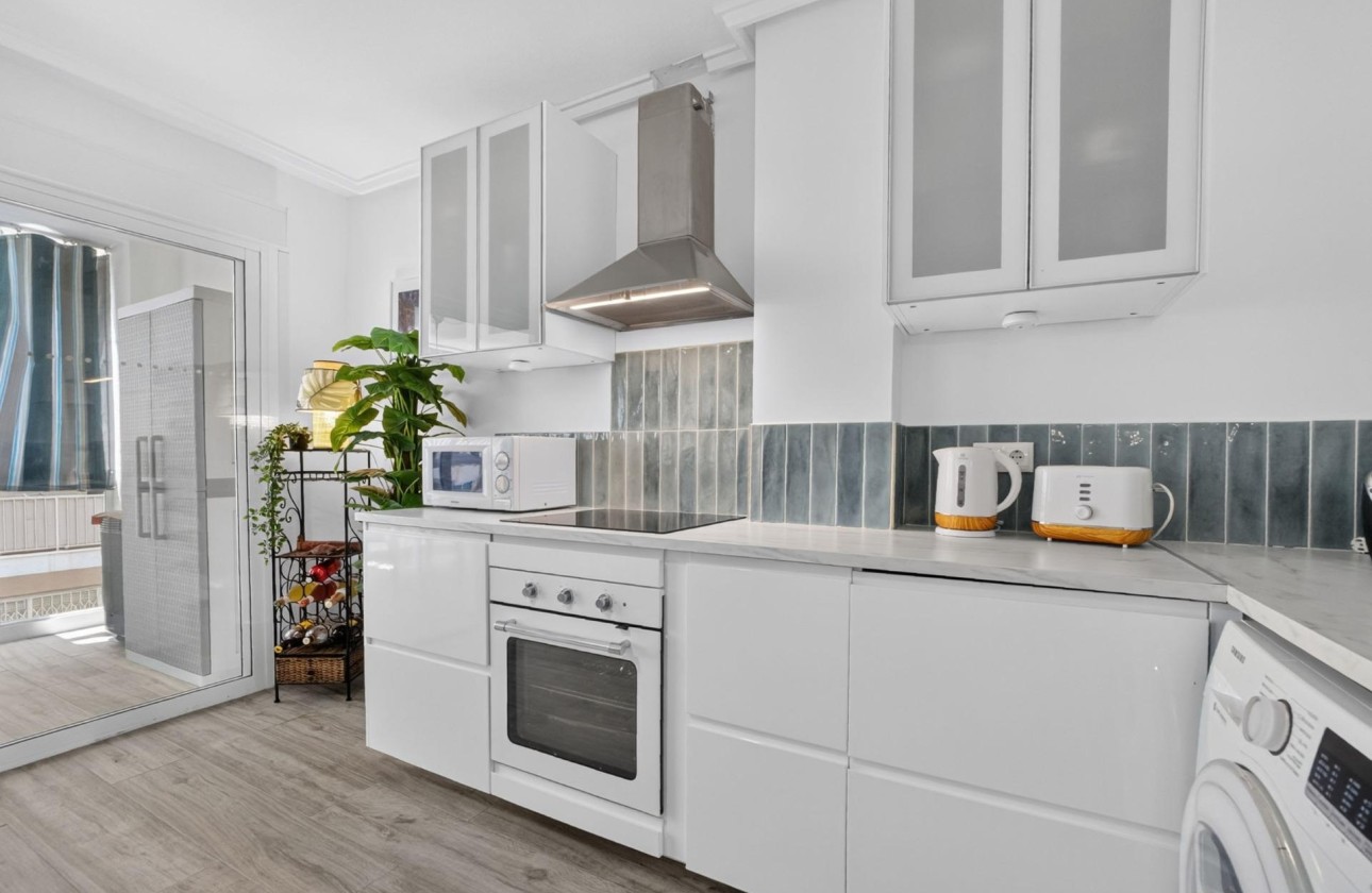 Herverkoop - Appartement / Flat -
Torrevieja - Playa del Cura