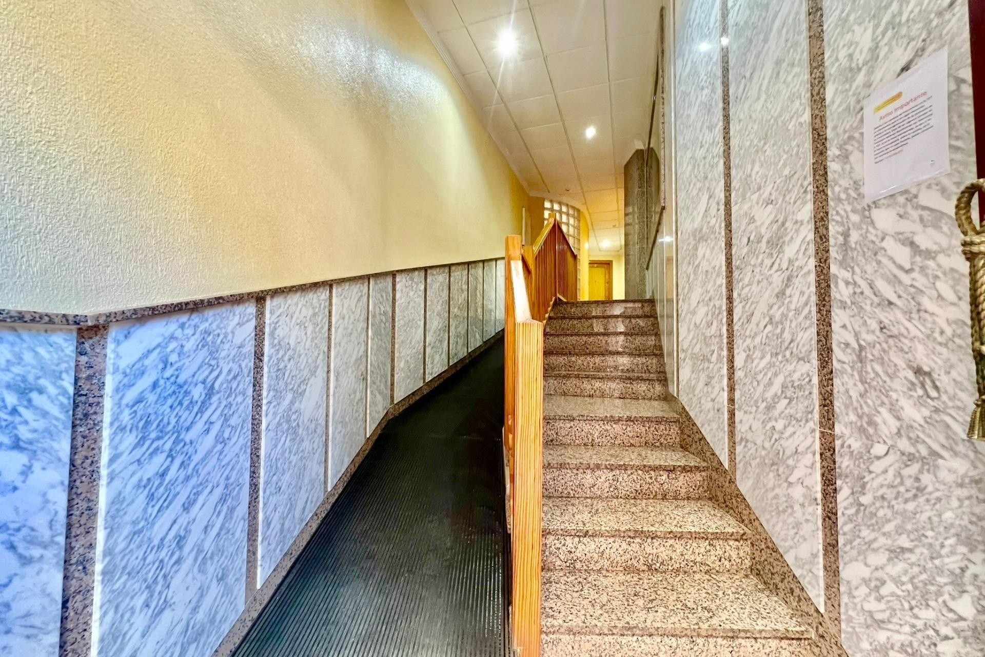 Herverkoop - Appartement / Flat -
Torrevieja - Playa del Cura