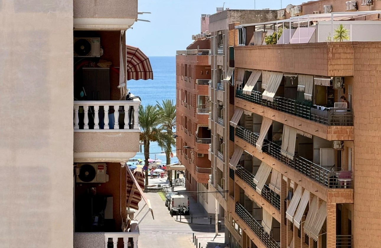 Herverkoop - Appartement / Flat -
Torrevieja - Playa del Cura