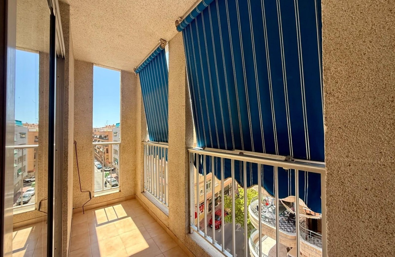 Herverkoop - Appartement / Flat -
Torrevieja - Playa del Cura