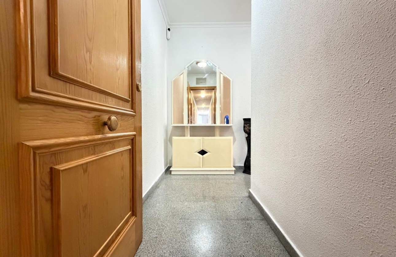Herverkoop - Appartement / Flat -
Torrevieja - Playa del Cura