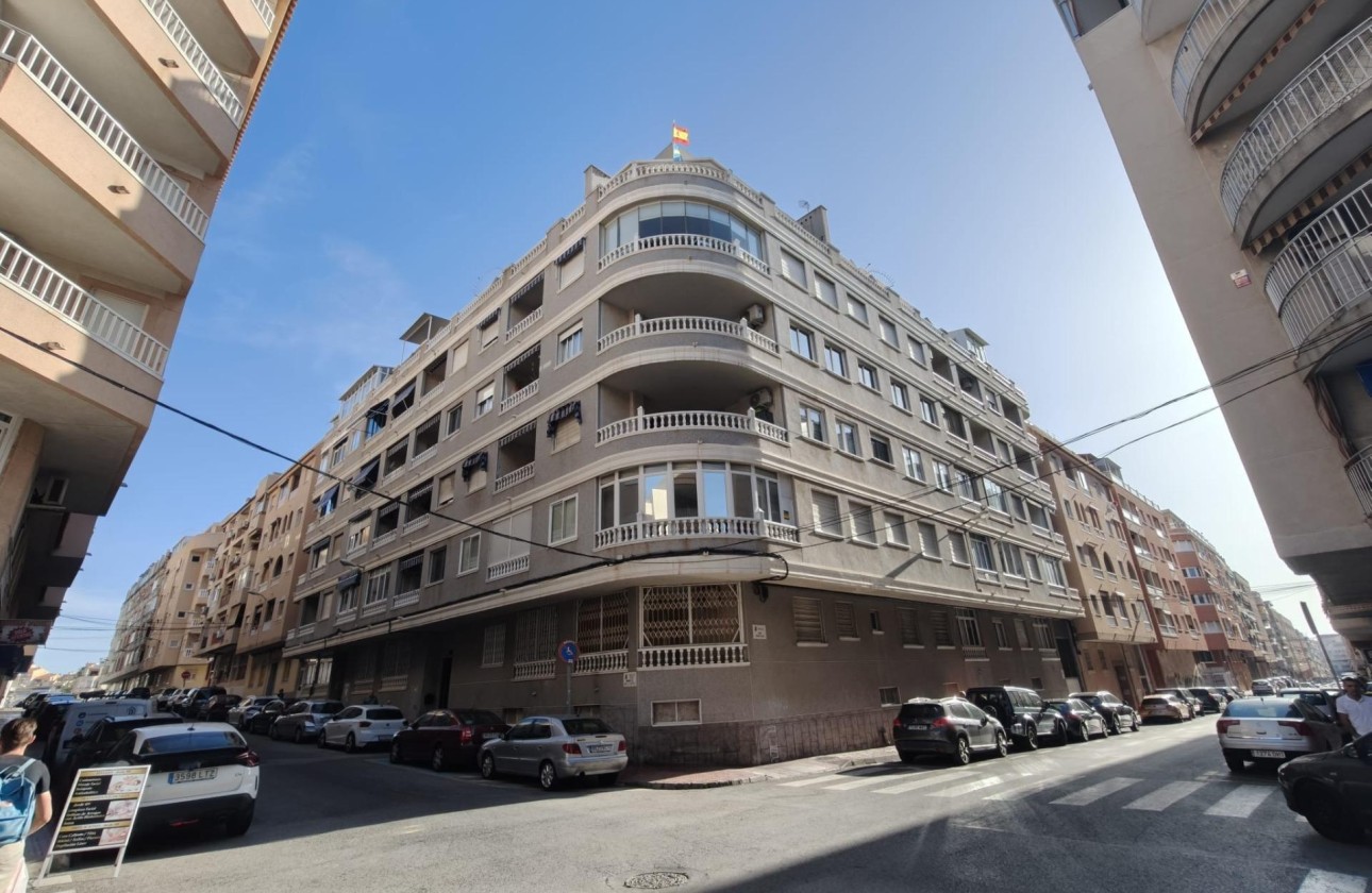 Herverkoop - Appartement / Flat -
Torrevieja - Playa del Cura