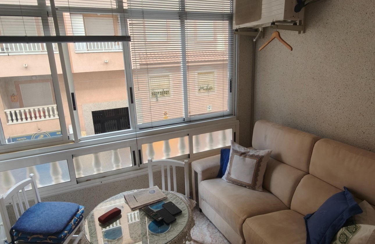 Herverkoop - Appartement / Flat -
Torrevieja - Playa del Cura