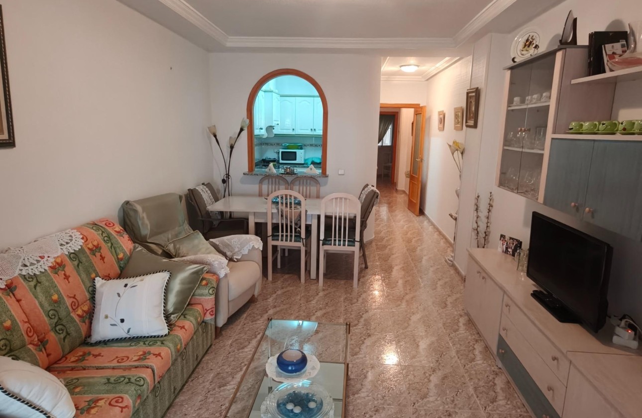 Herverkoop - Appartement / Flat -
Torrevieja - Playa del Cura