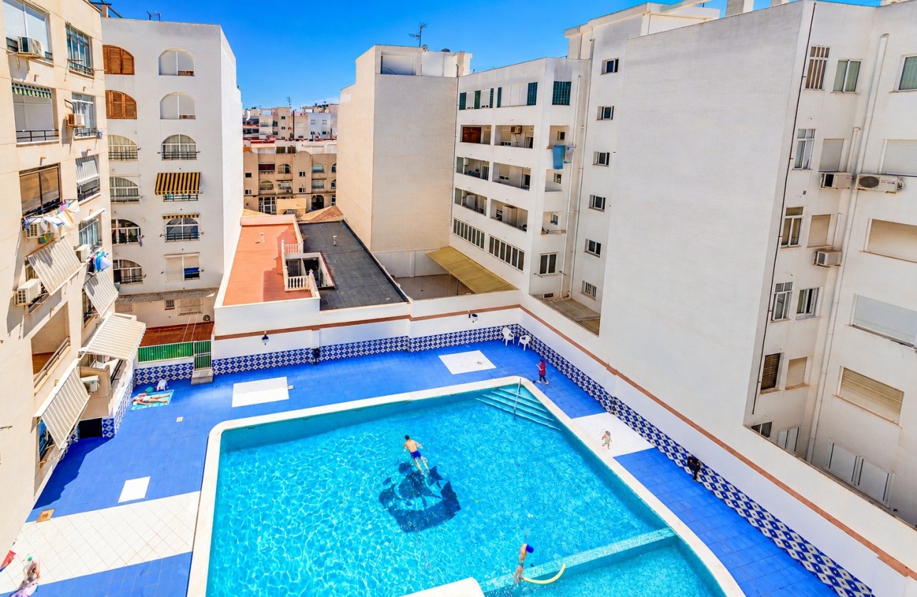 Herverkoop - Appartement / Flat -
Torrevieja - Playa del Cura