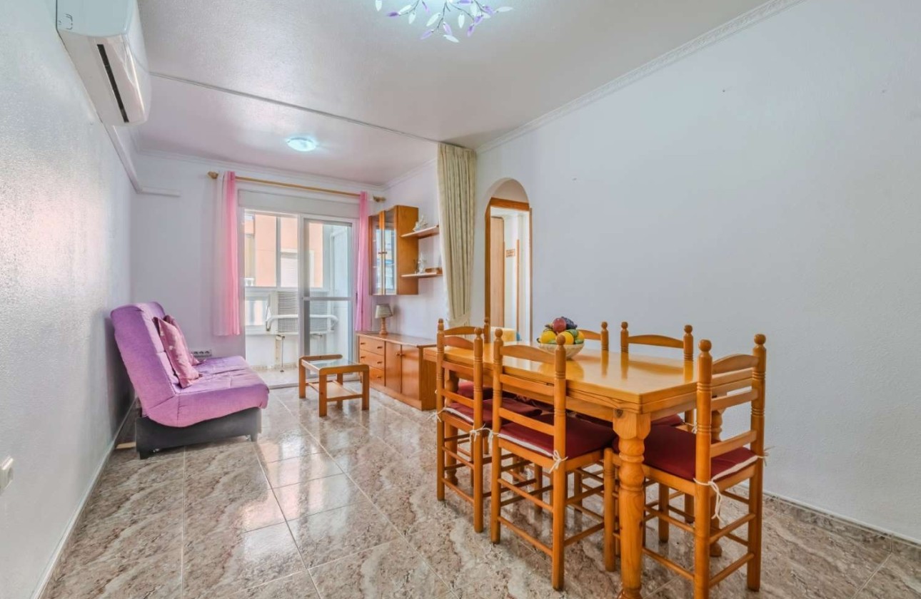 Herverkoop - Appartement / Flat -
Torrevieja - Playa del Cura