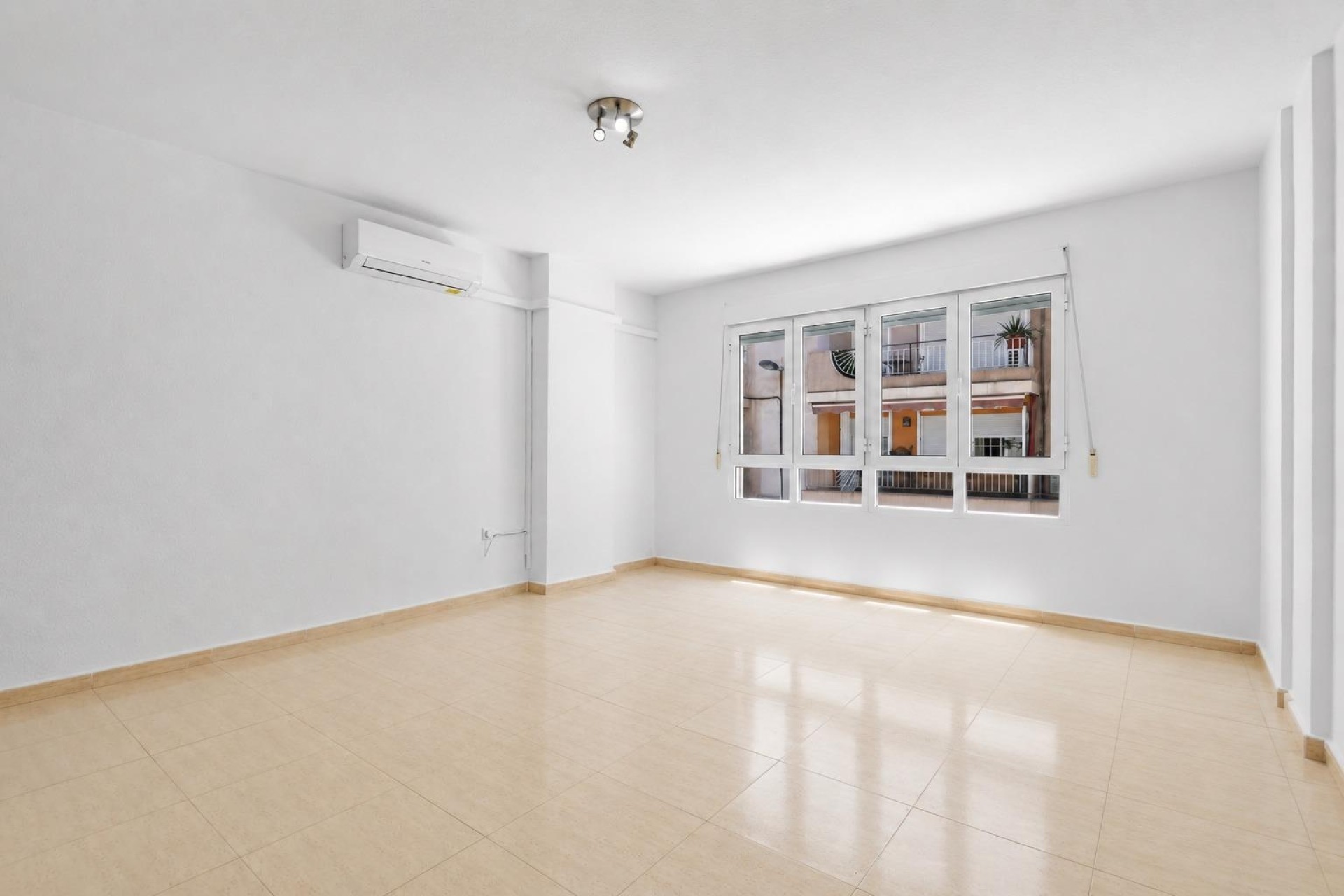 Herverkoop - Appartement / Flat -
Torrevieja - Puerto Deportivo