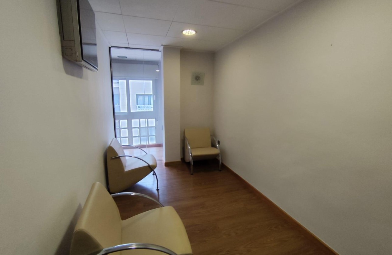 Herverkoop - Appartement / Flat -
Torrevieja - Puerto