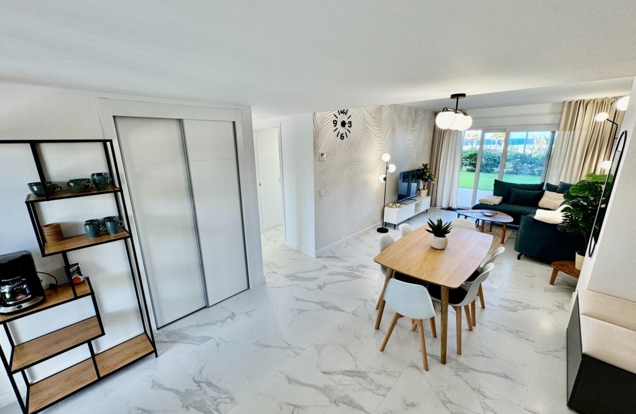 Herverkoop - Appartement / Flat -
Torrevieja - Punta Prima