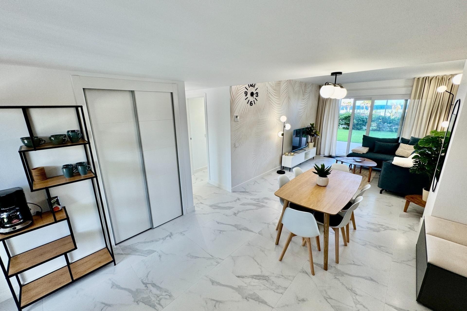 Herverkoop - Appartement / Flat -
Torrevieja - Punta Prima