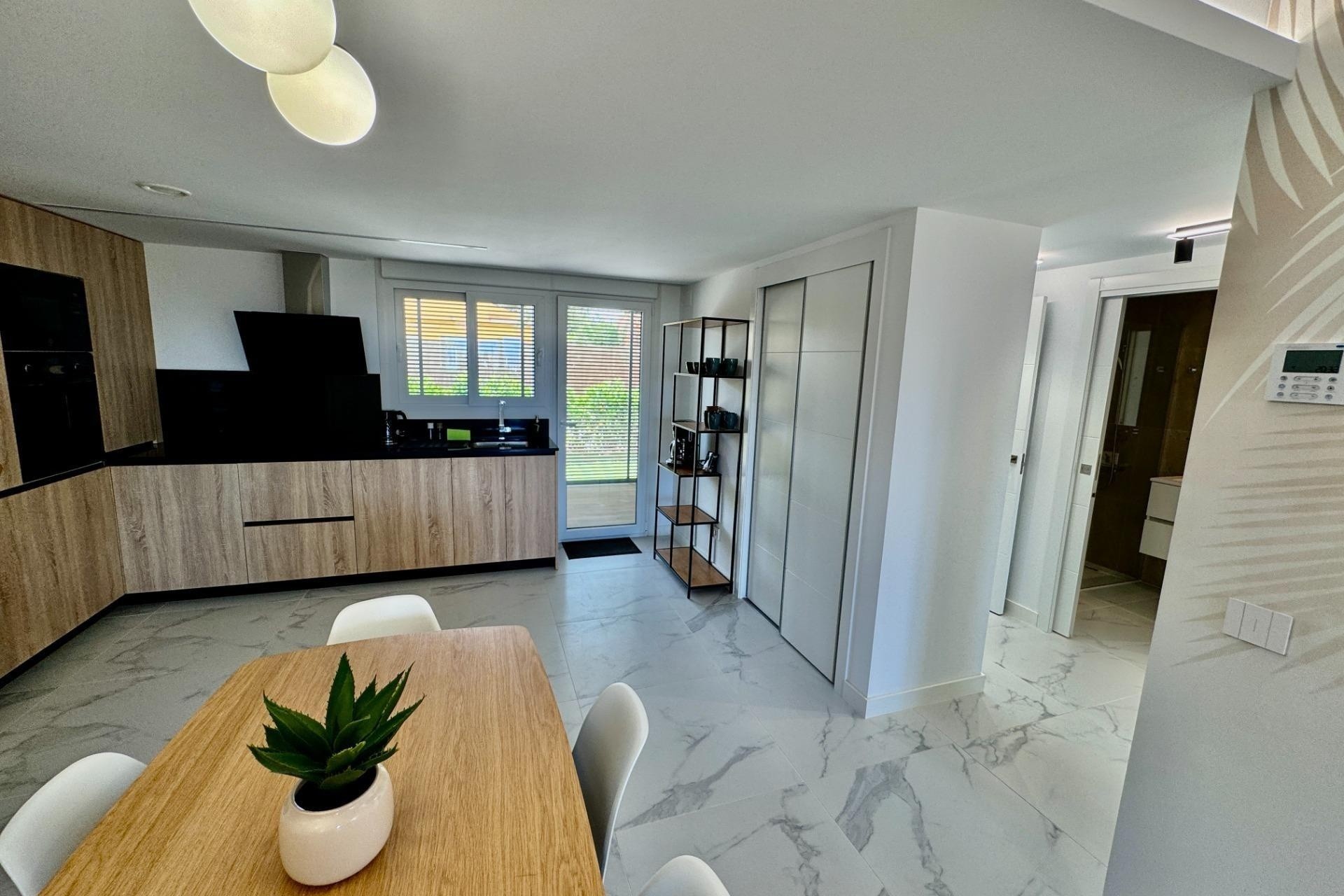 Herverkoop - Appartement / Flat -
Torrevieja - Punta Prima