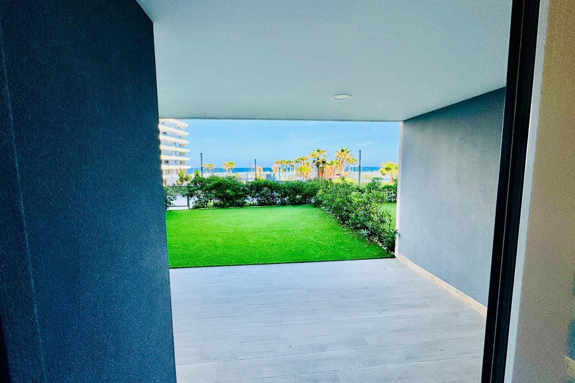 Herverkoop - Appartement / Flat -
Torrevieja - Punta Prima