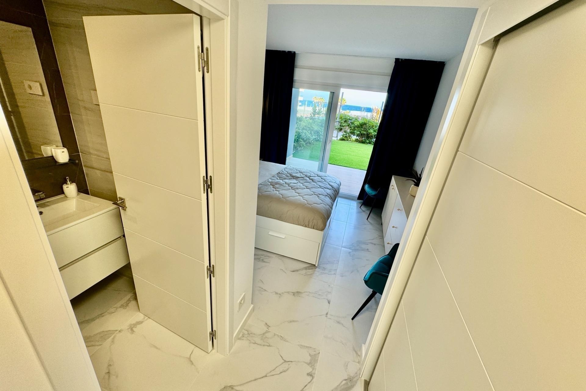 Herverkoop - Appartement / Flat -
Torrevieja - Punta Prima