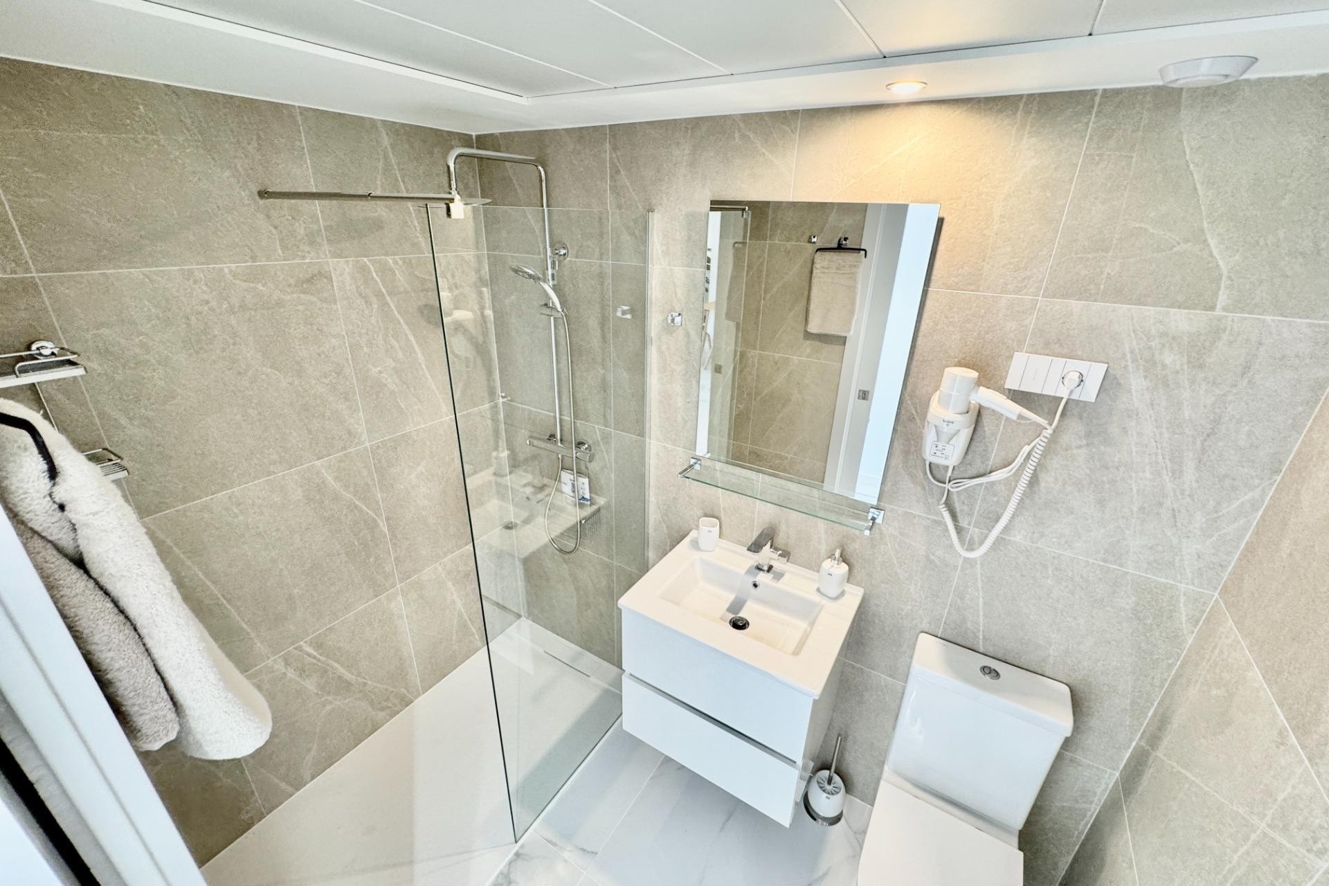 Herverkoop - Appartement / Flat -
Torrevieja - Punta Prima