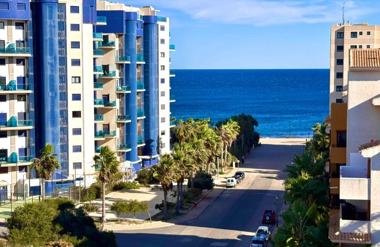 Herverkoop - Appartement / Flat -
Torrevieja - Punta Prima