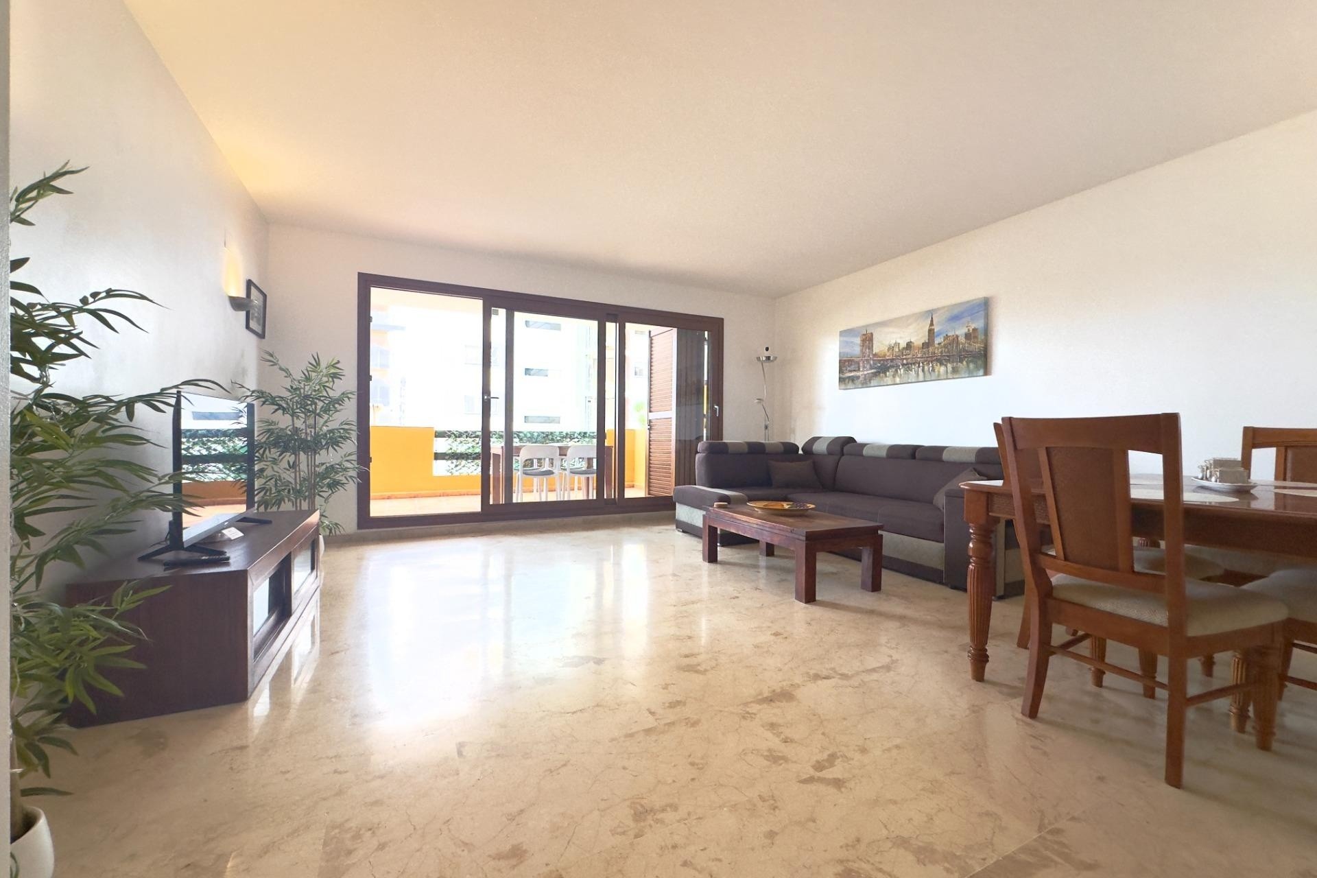 Herverkoop - Appartement / Flat -
Torrevieja - Punta Prima
