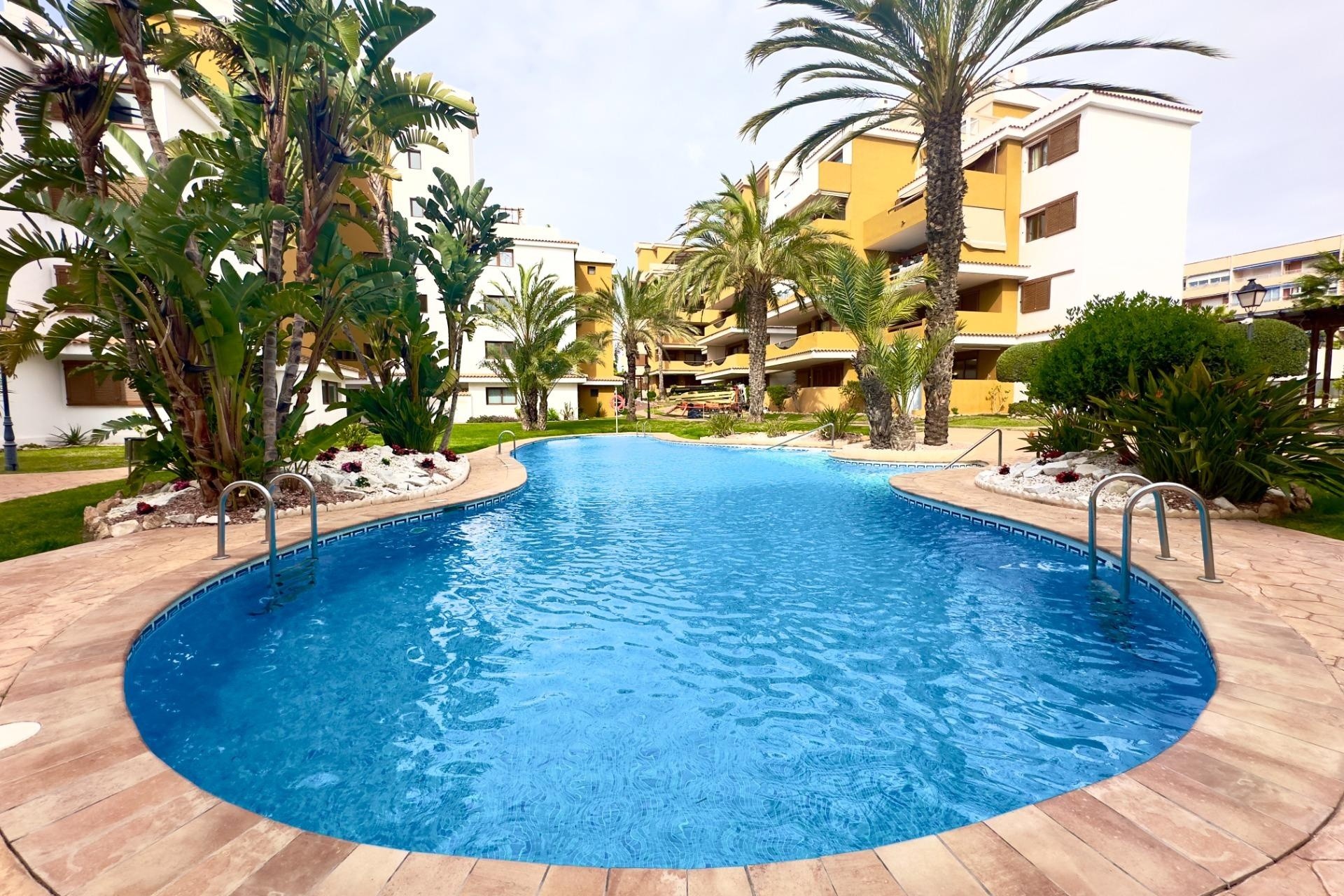 Herverkoop - Appartement / Flat -
Torrevieja - Punta Prima