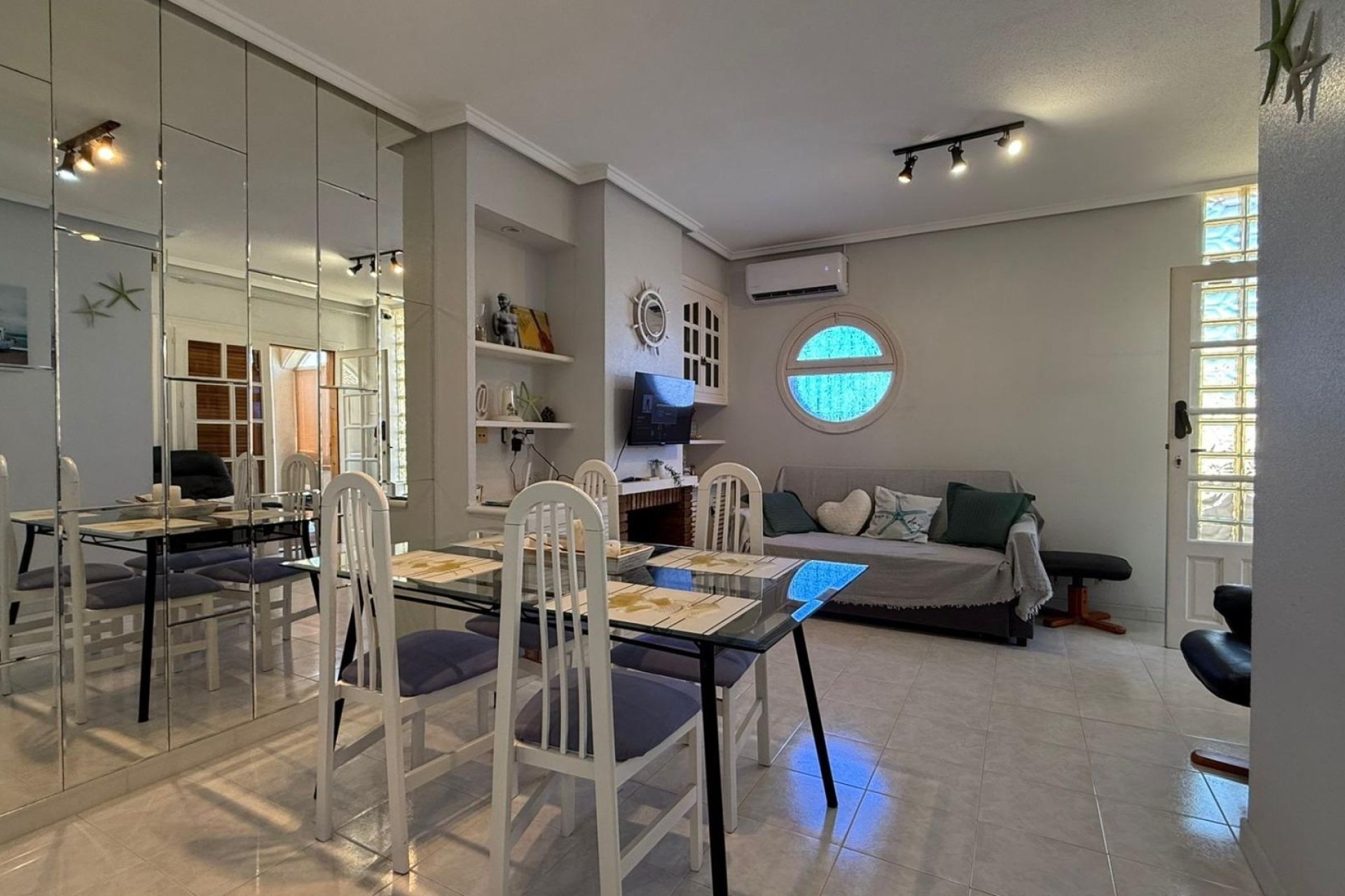 Herverkoop - Appartement / Flat -
Torrevieja - Punta Prima
