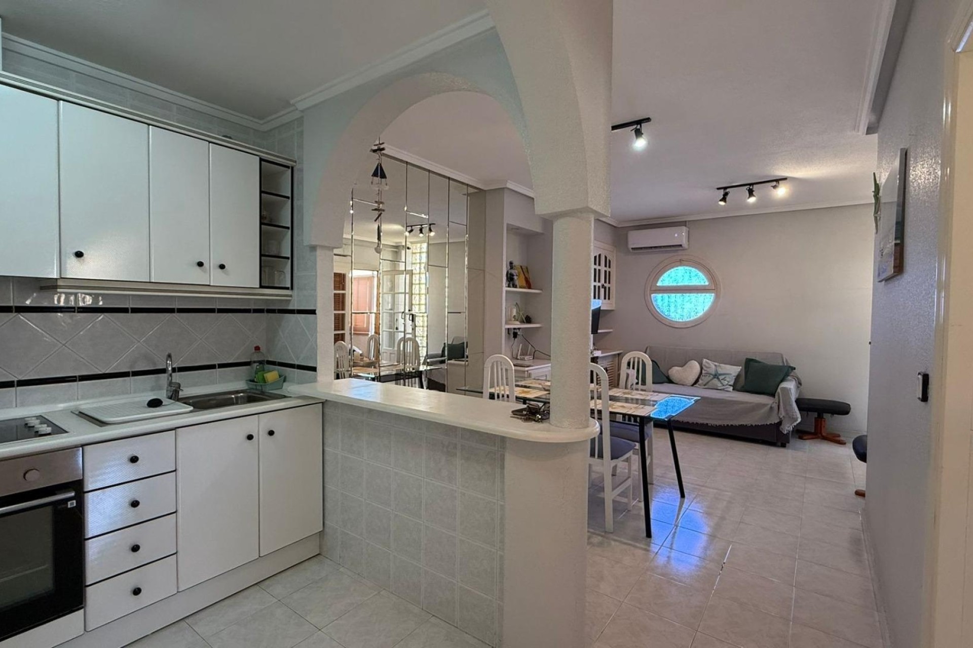 Herverkoop - Appartement / Flat -
Torrevieja - Punta Prima