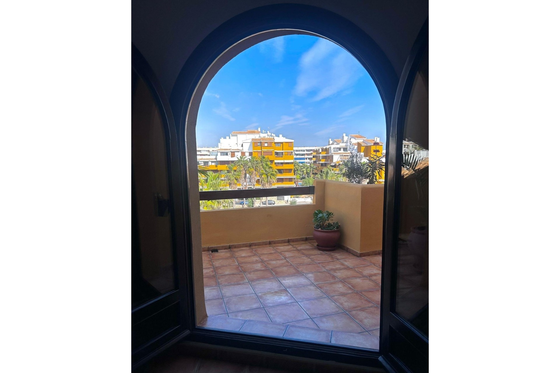 Herverkoop - Appartement / Flat -
Torrevieja - Punta Prima
