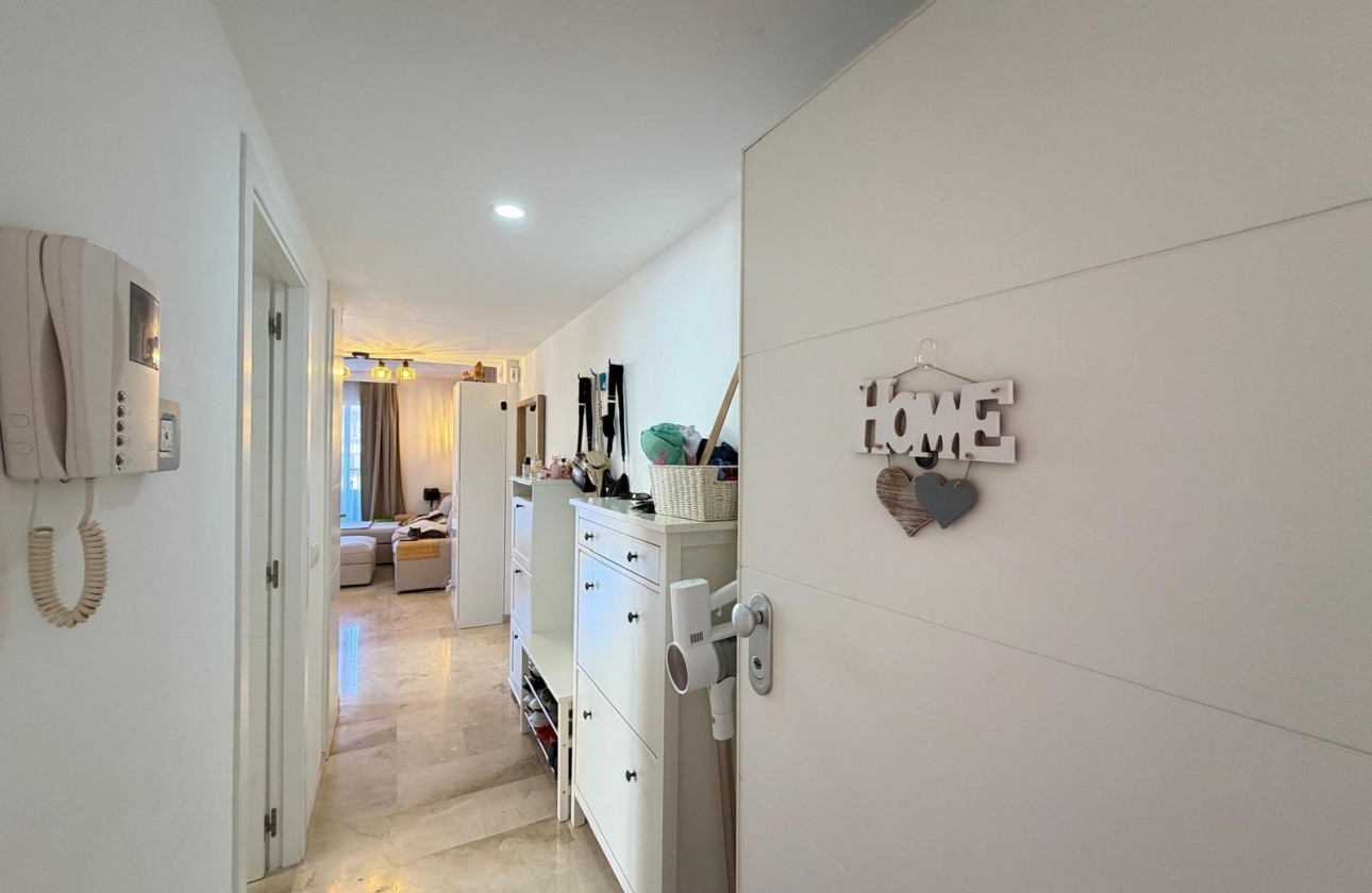 Herverkoop - Appartement / Flat -
Torrevieja - Punta Prima