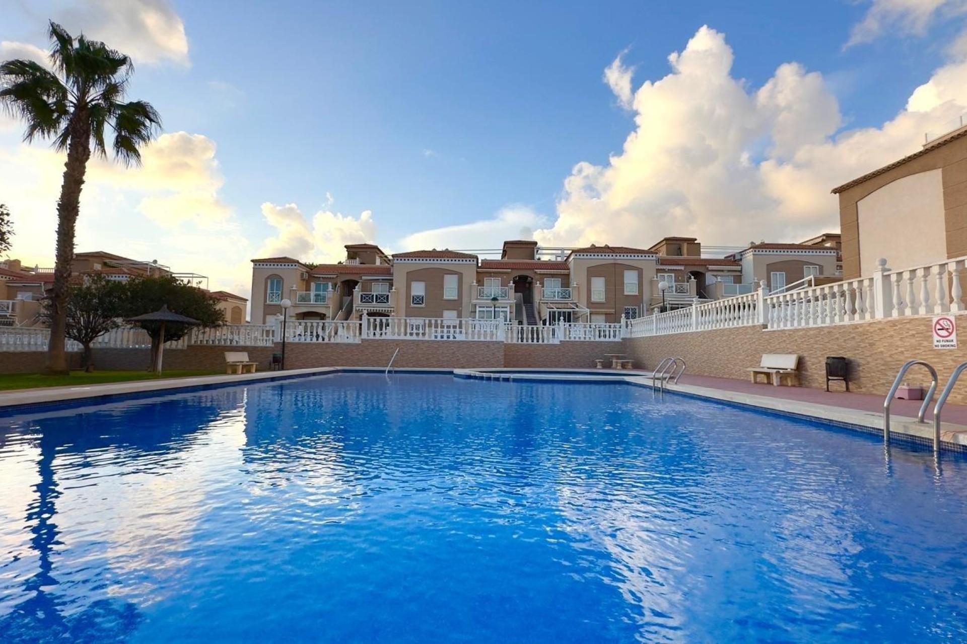 Herverkoop - Appartement / Flat -
Torrevieja - Torreblanca