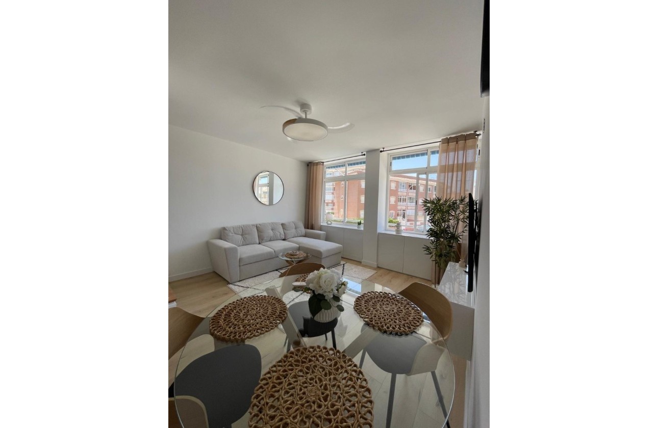 Herverkoop - Appartement / Flat -
Torrevieja - Torreblanca