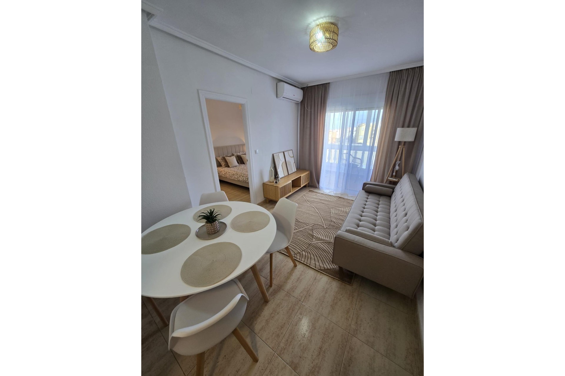 Herverkoop - Appartement / Flat -
Torrevieja - Torreblanca