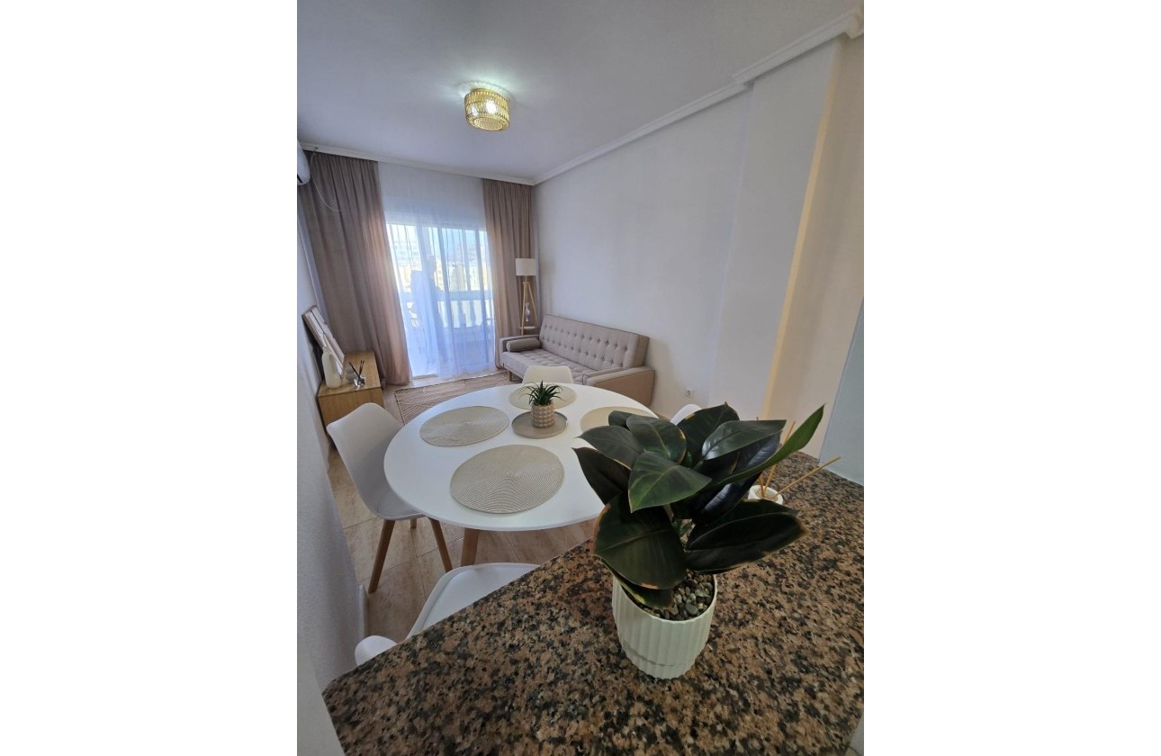 Herverkoop - Appartement / Flat -
Torrevieja - Torreblanca