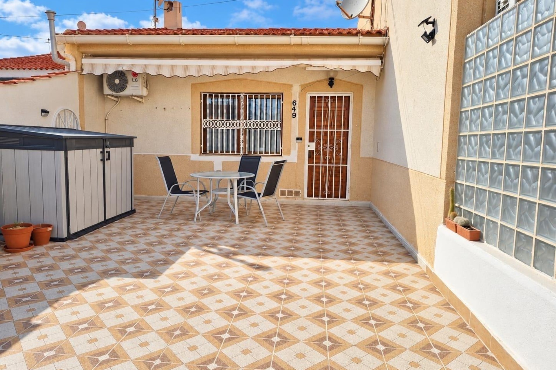 Herverkoop - Appartement / Flat -
Torrevieja - Torretas