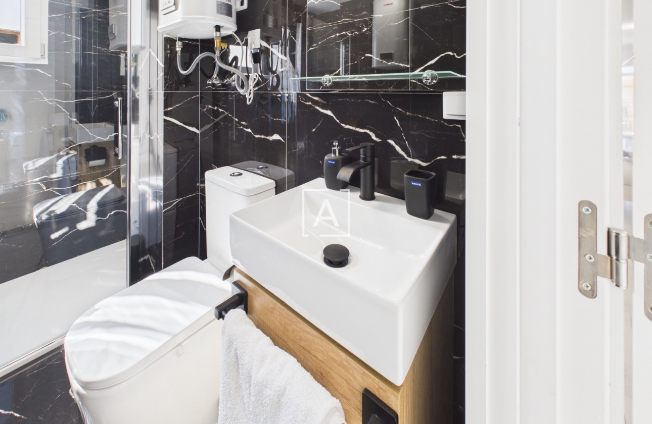 Herverkoop - Appartement / Flat -
Torrevieja - Torrevieja Centro