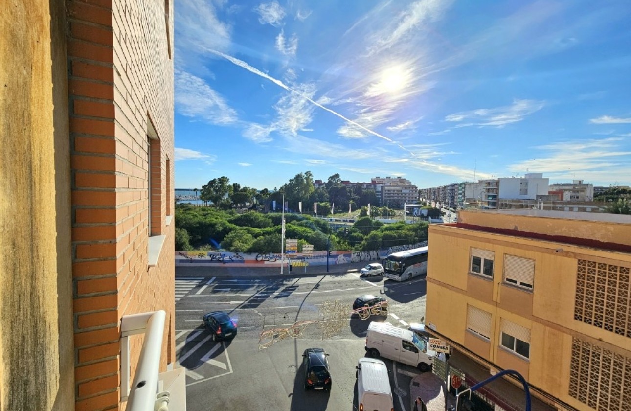Herverkoop - Appartement / Flat -
Torrevieja - Torrevieja Centro