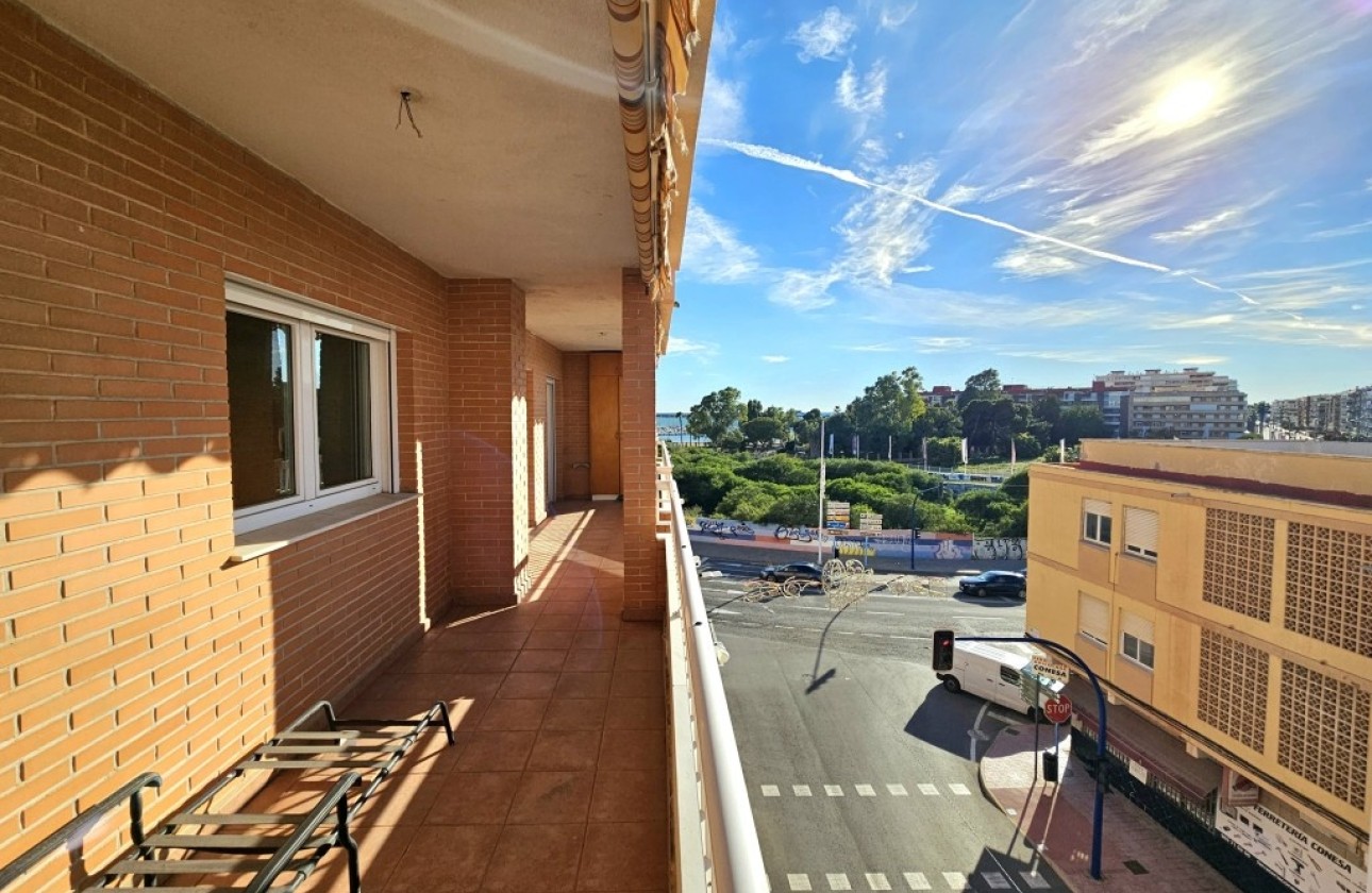 Herverkoop - Appartement / Flat -
Torrevieja - Torrevieja Centro