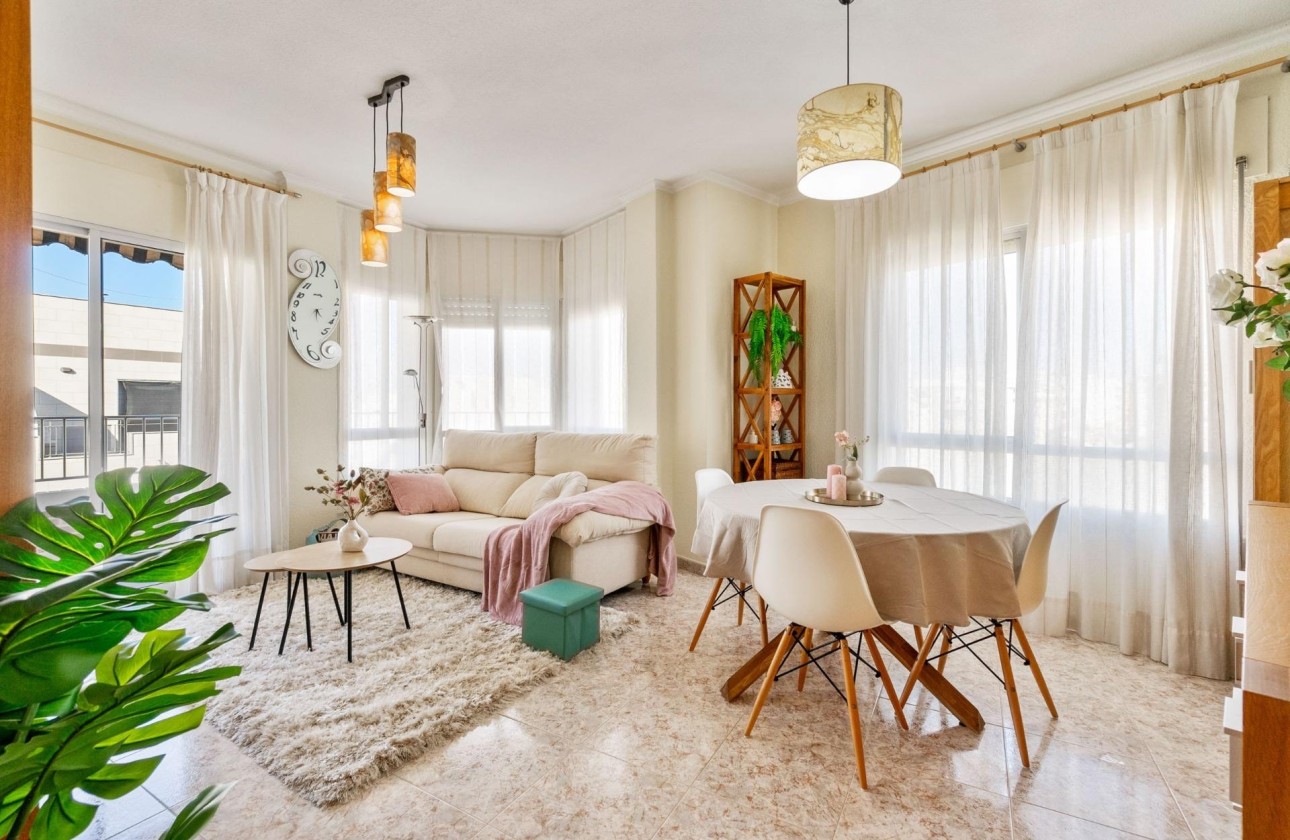 Herverkoop - Appartement / Flat -
Torrevieja - torrevieja