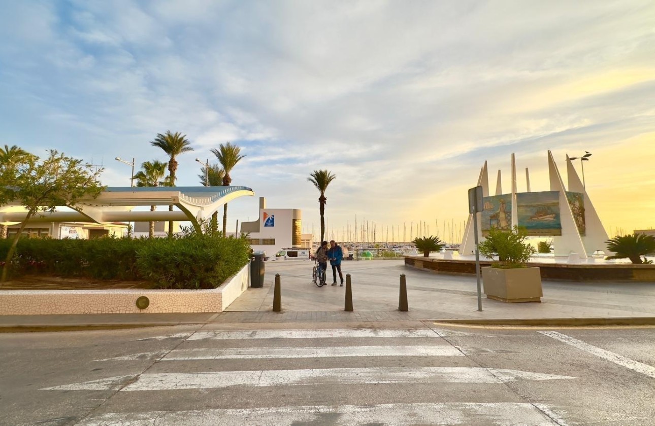 Herverkoop - Appartement / Flat -
Torrevieja - torrevieja