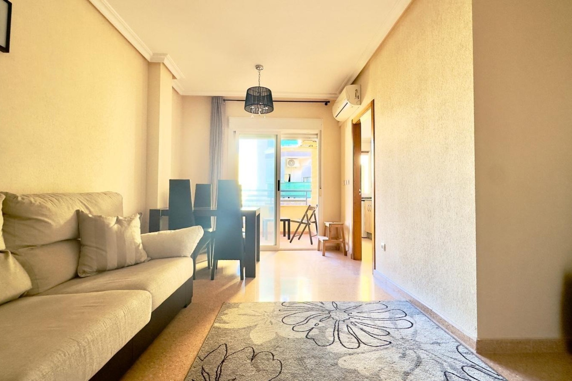 Herverkoop - Appartement / Flat -
Torrevieja - torrevieja