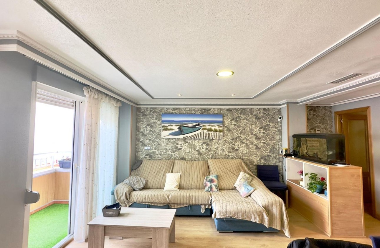 Herverkoop - Appartement / Flat -
Torrevieja - torrevieja