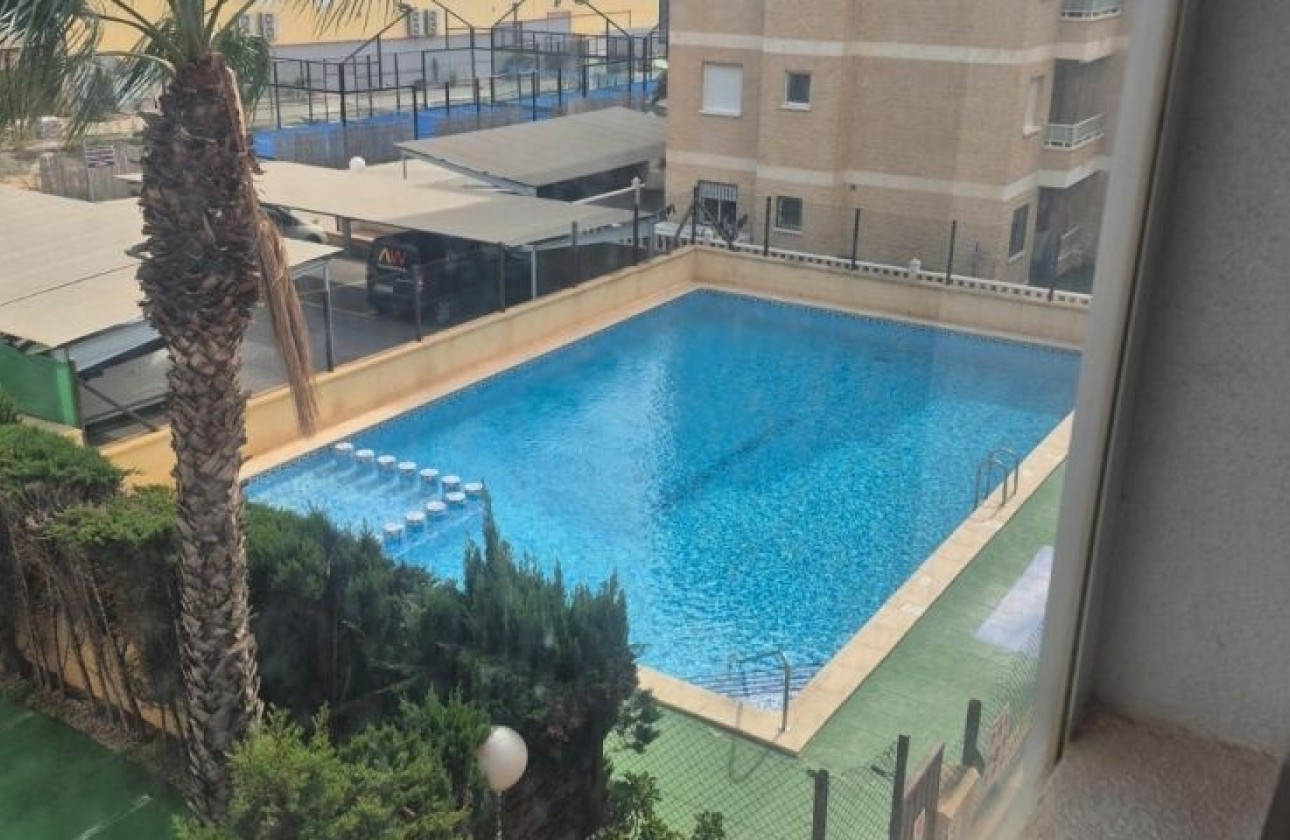 Herverkoop - Appartement / Flat -
Torrevieja