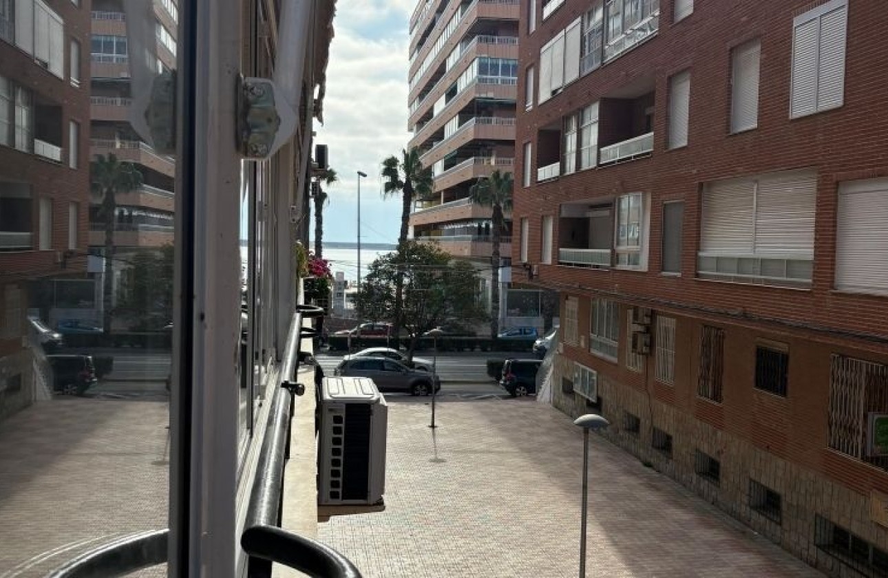 Herverkoop - Appartement / Flat -
Torrevieja