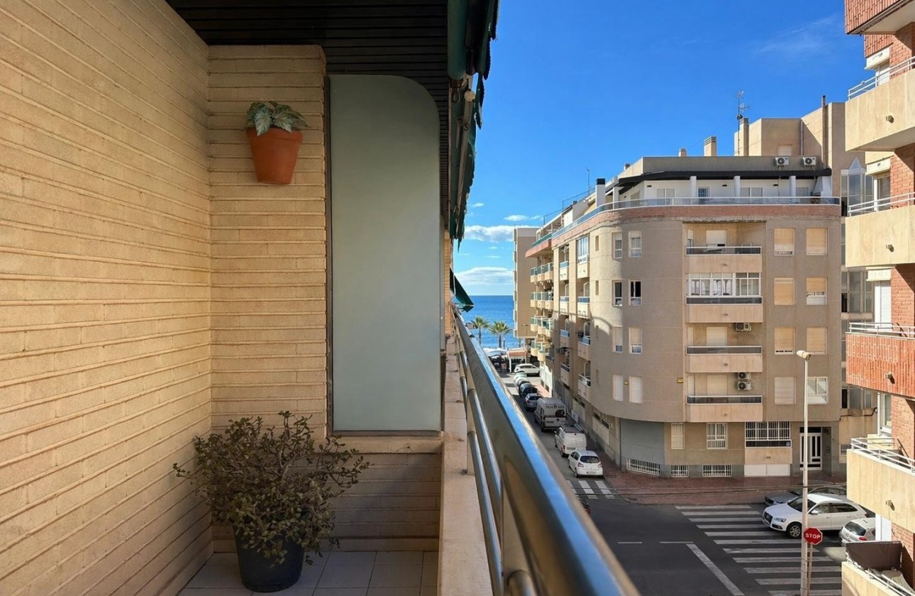 Herverkoop - Appartement / Flat -
Torrevieja