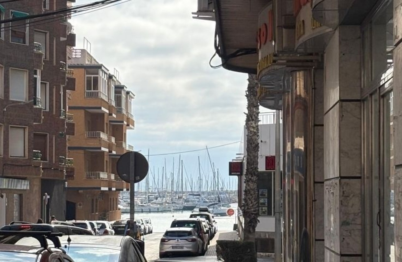 Herverkoop - Appartement / Flat -
Torrevieja